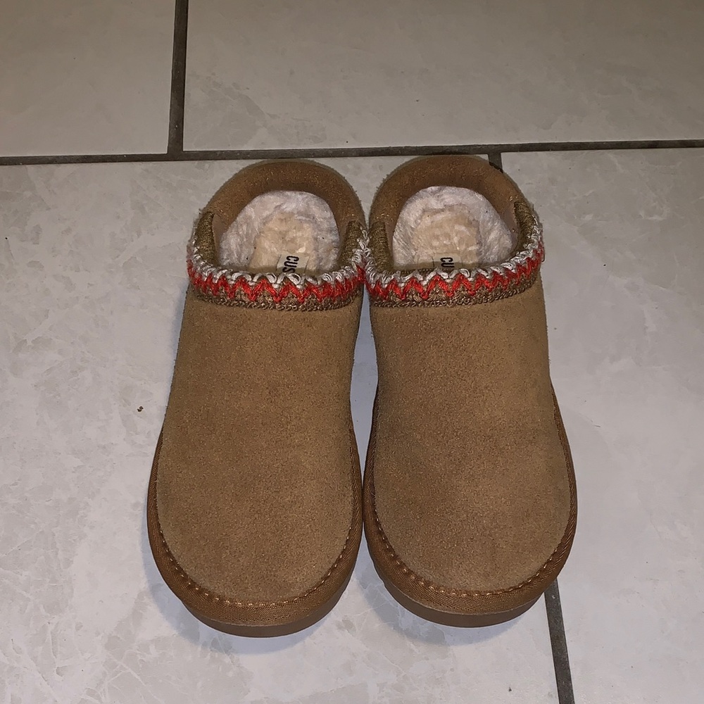 Cushionaire Slip On Slippers - Picture 1 of 4